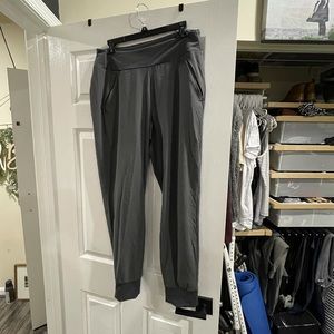 Women’s Athleta pants